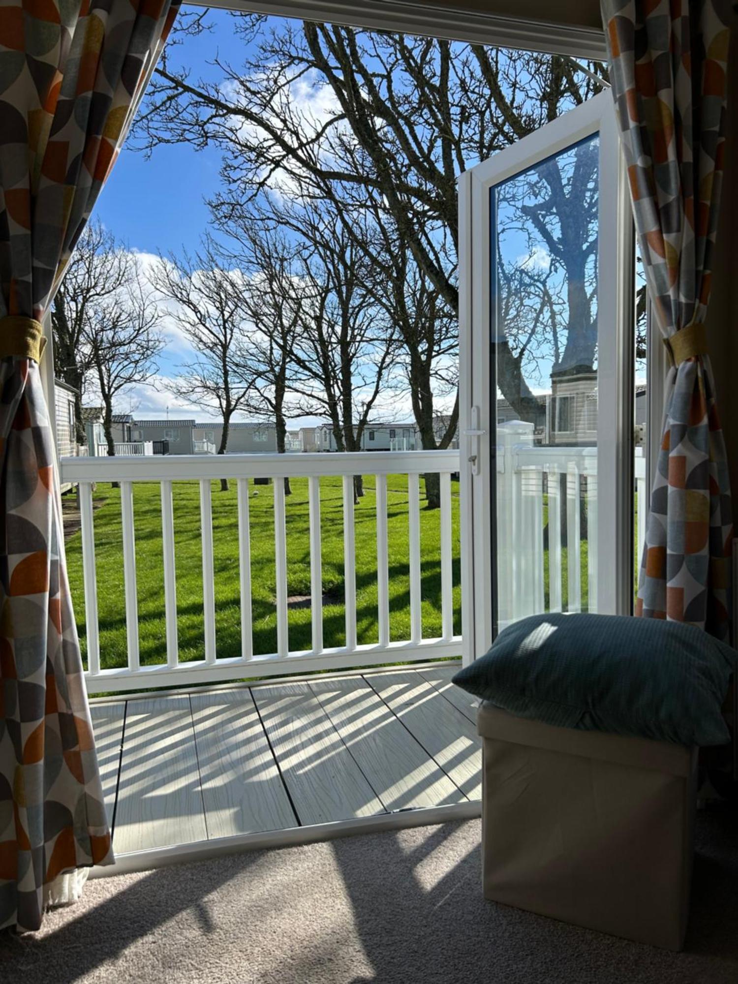 Bertie-By-The-Sea At Hoburne Naish Hotell Highcliffe Eksteriør bilde